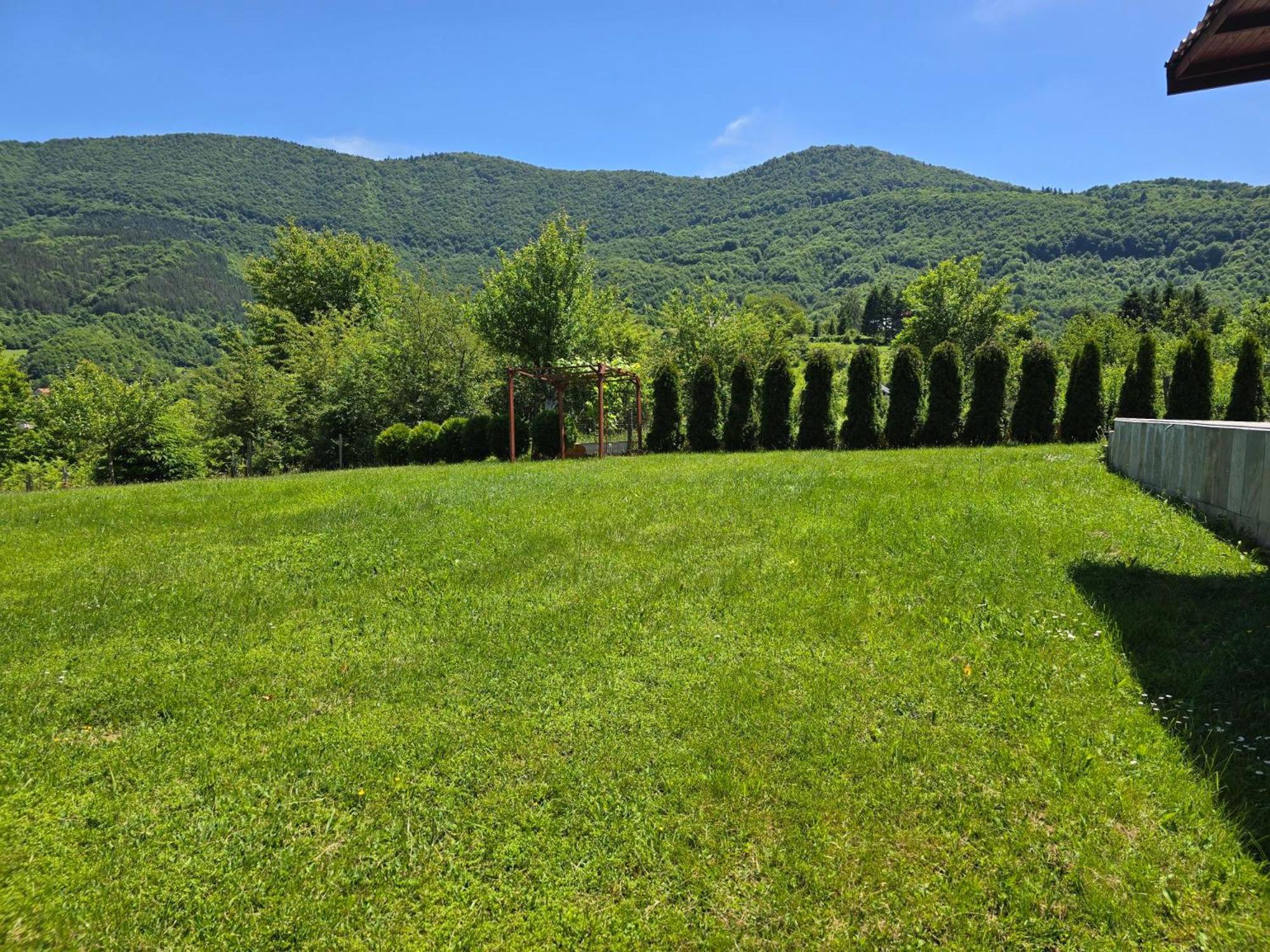 Usivak For Quiet Near Sarajevo#travellerawards2025 别墅